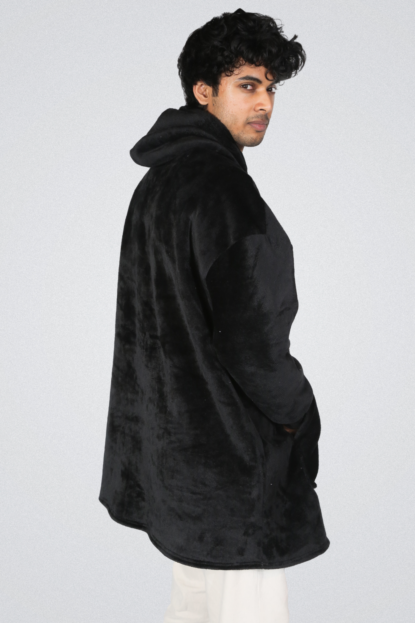 Black never-goes-wrong Hoodie